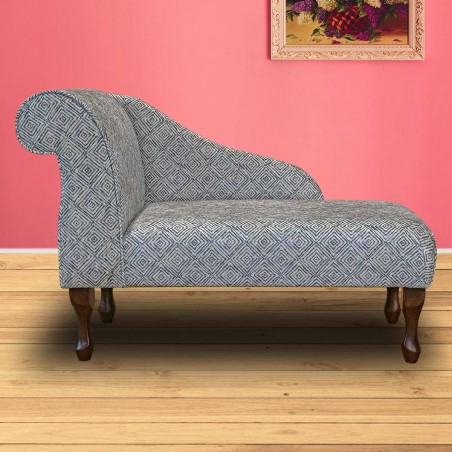 41" Mini Chaise Longue in Accento Diamond Lavender Fabric