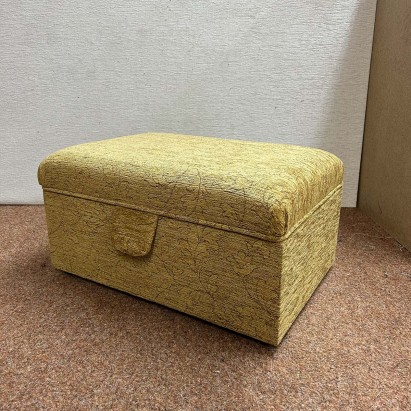 CLEARANCE Storage Ottoman in Floral Straw Vintage...