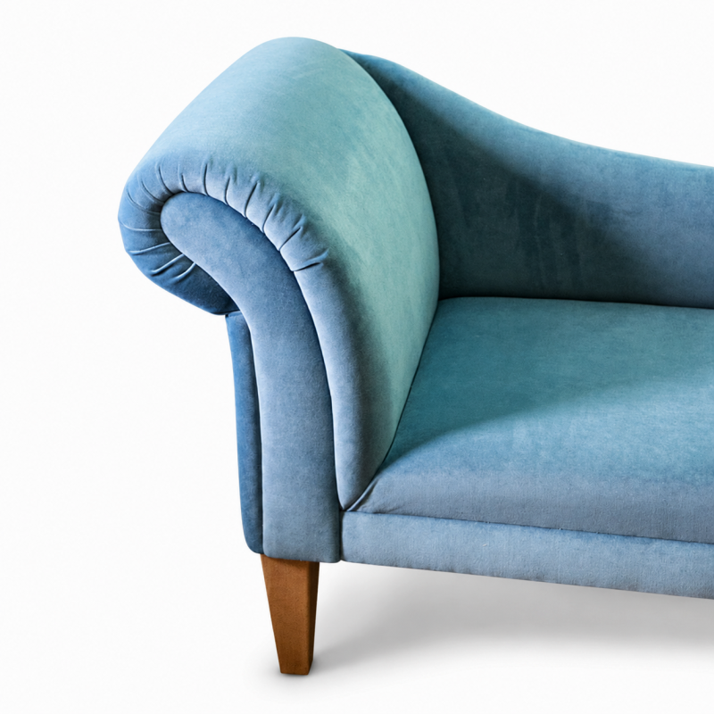 Medium Chaise Longue in AquaVelvet Air Force Velvet Medium Chaise Longue in AquaVelvet Air Force Velvet